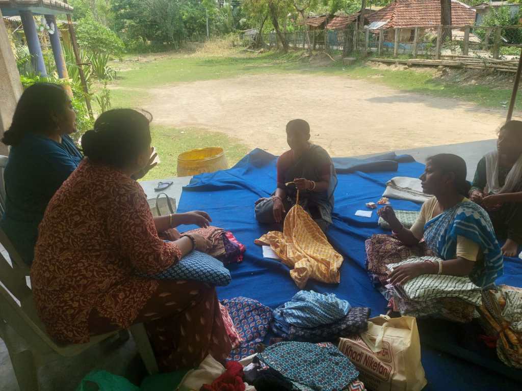How This Teacher & Her Friends Nurtured the Sewing Skills of Women In Cyclone-Hit Sunderbans Into&nbsp;Livelihoods